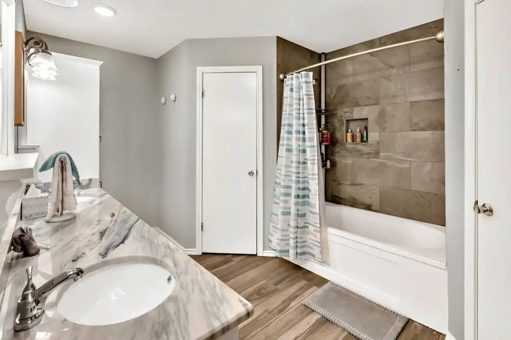 New Cozy Retreat Located 15 Minutes to Waco