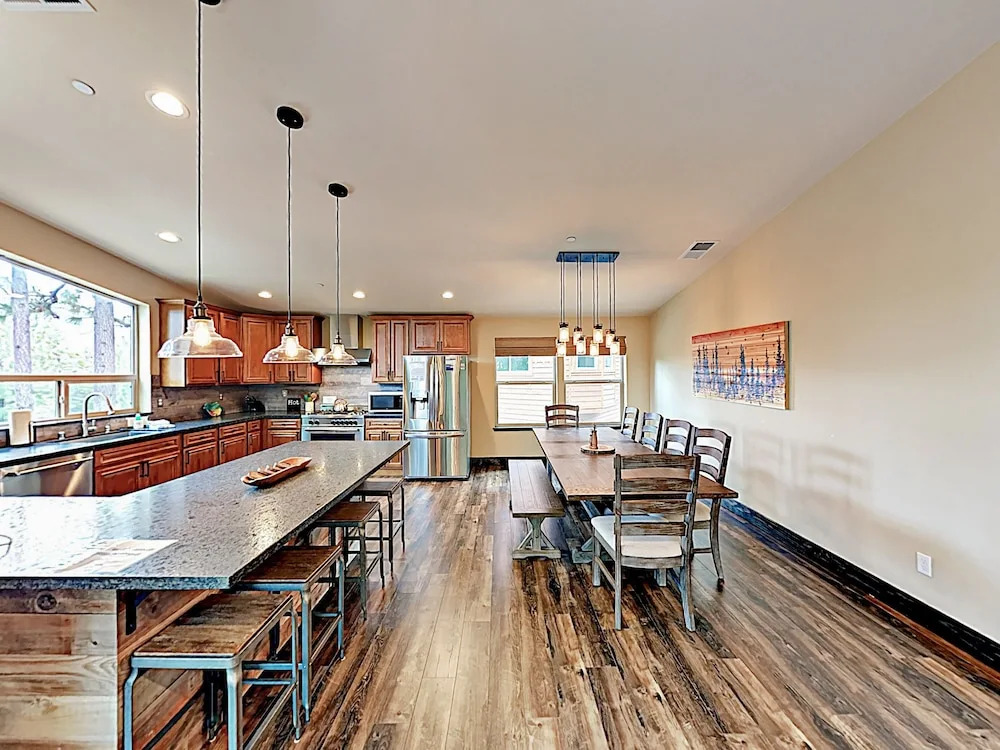 2015 South Lake Tahoe - 4 Br Home