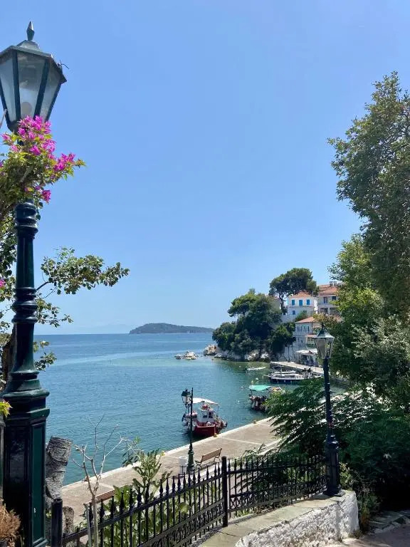 Raphael Skiathos Living-Olga