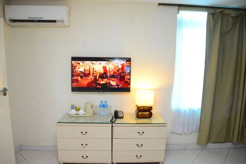 Golden Royale Hotel
