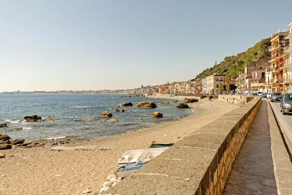 Seaview Terrace Sunny Apartment