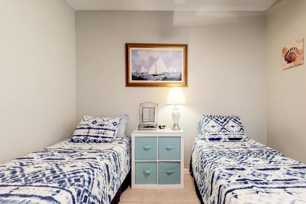 Aquarius Condos