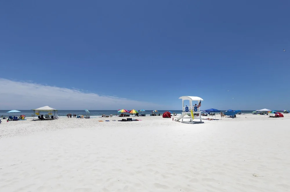 Sanibel 1005 by Hosteeva