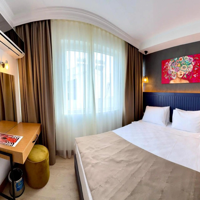 Lara Atalla Hotel