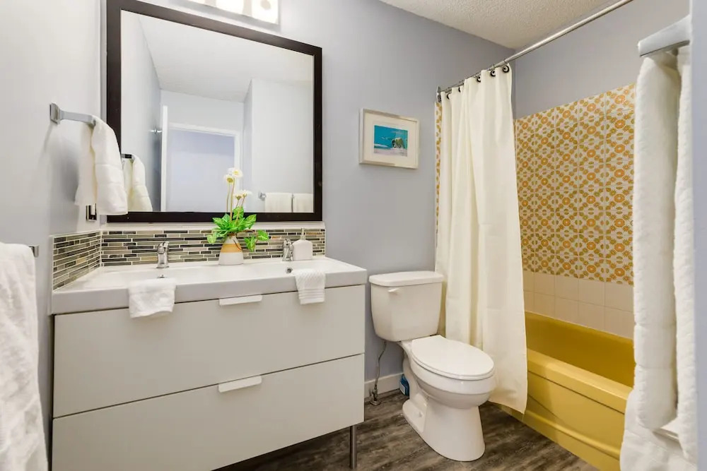 Superb 3BR mins to DT SAIT