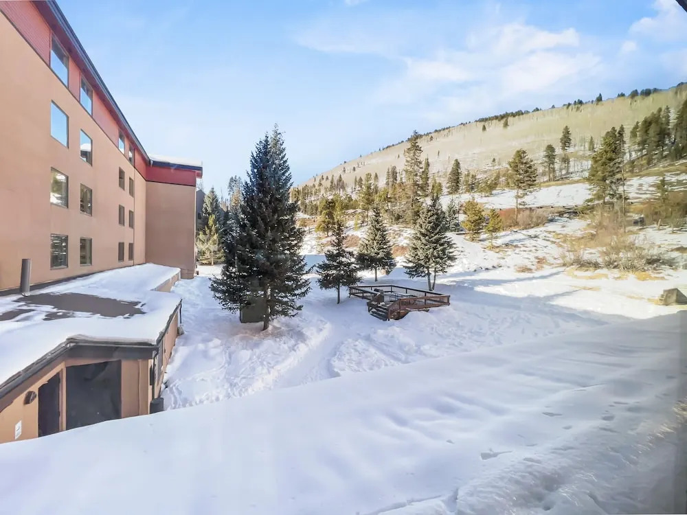 Tl212 Telemark Lodge Condo by RedAwning