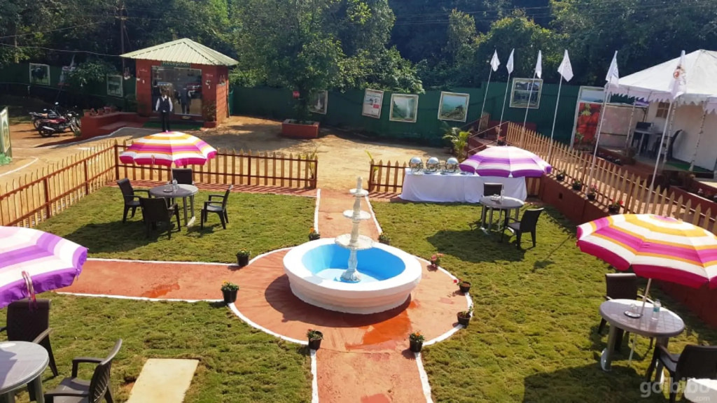 Royal Resort