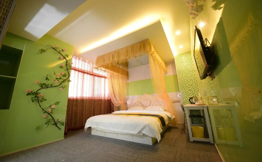 Qingdao Couples Boutique Hotel