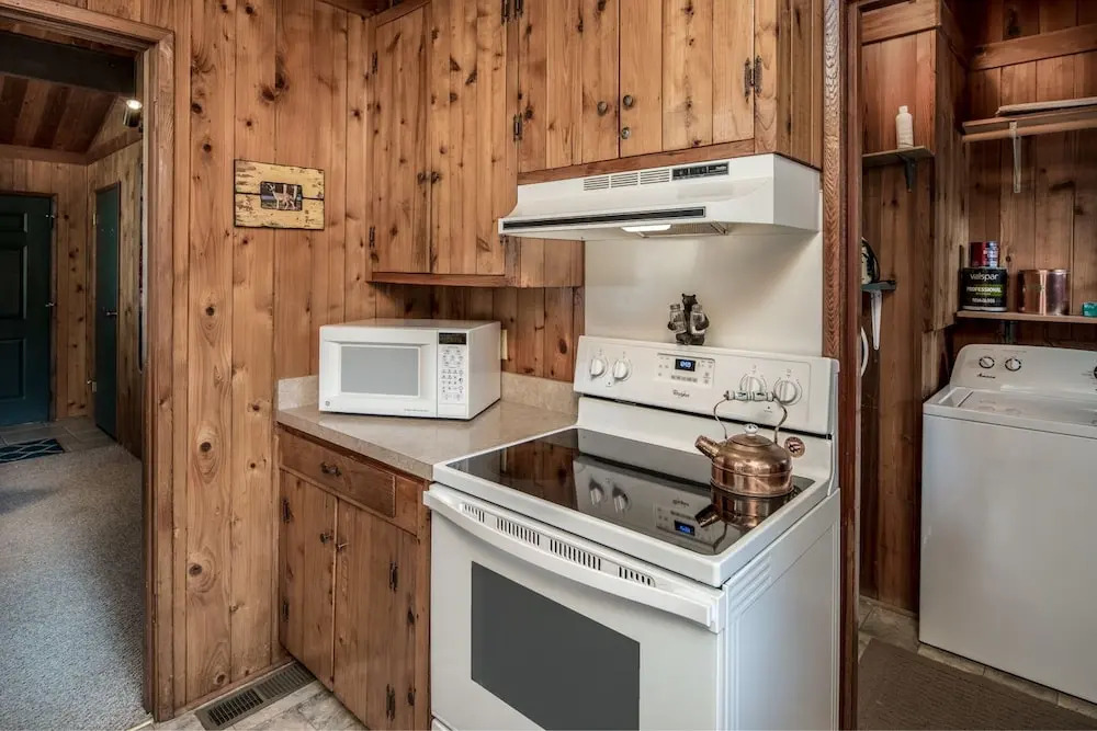 3 Bears Cabin - Two Bedroom Cabin