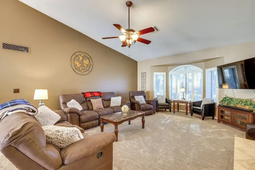 Golf, Swim, Soak! Family-friendly Scottsdale Home