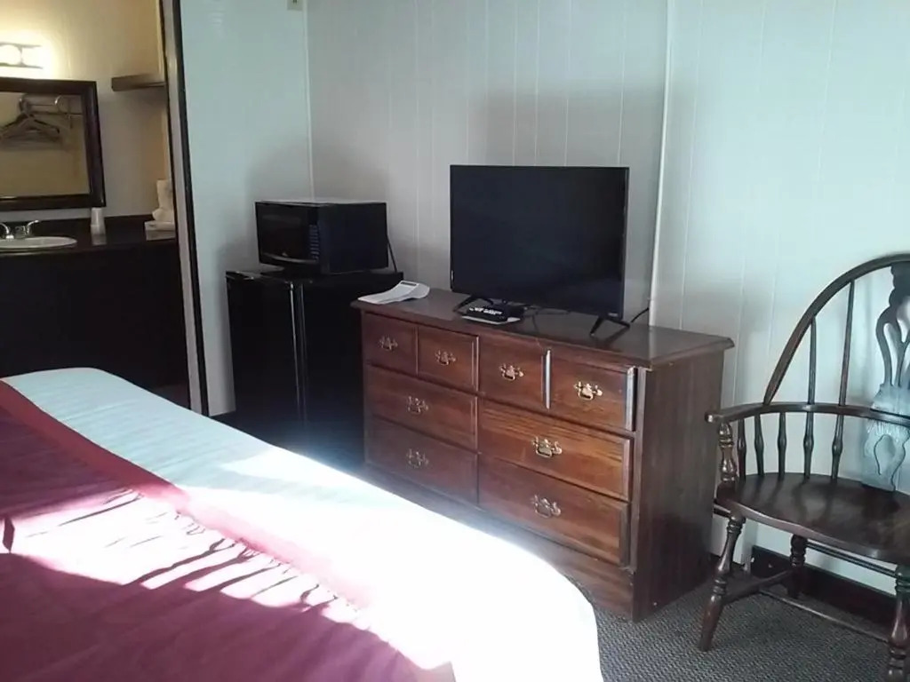 Holiday House Motel