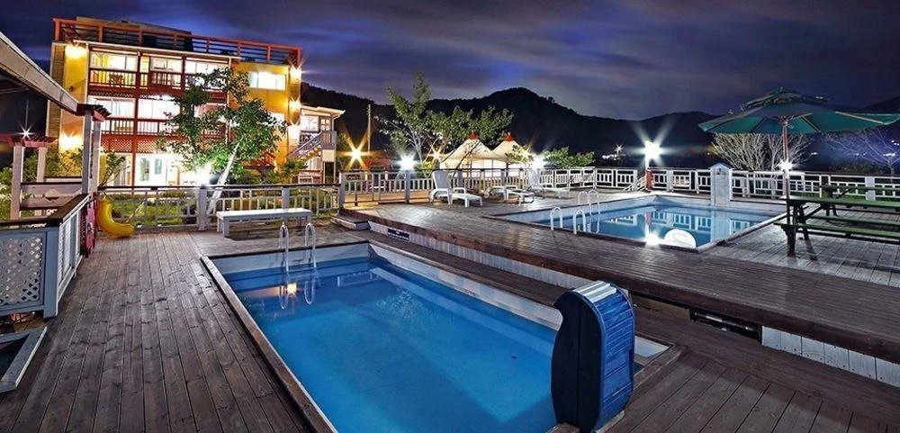 Favian Guest House