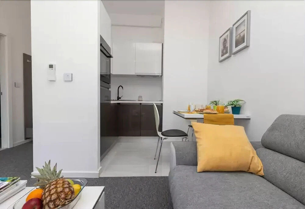 Elenas Rooms & Apartment