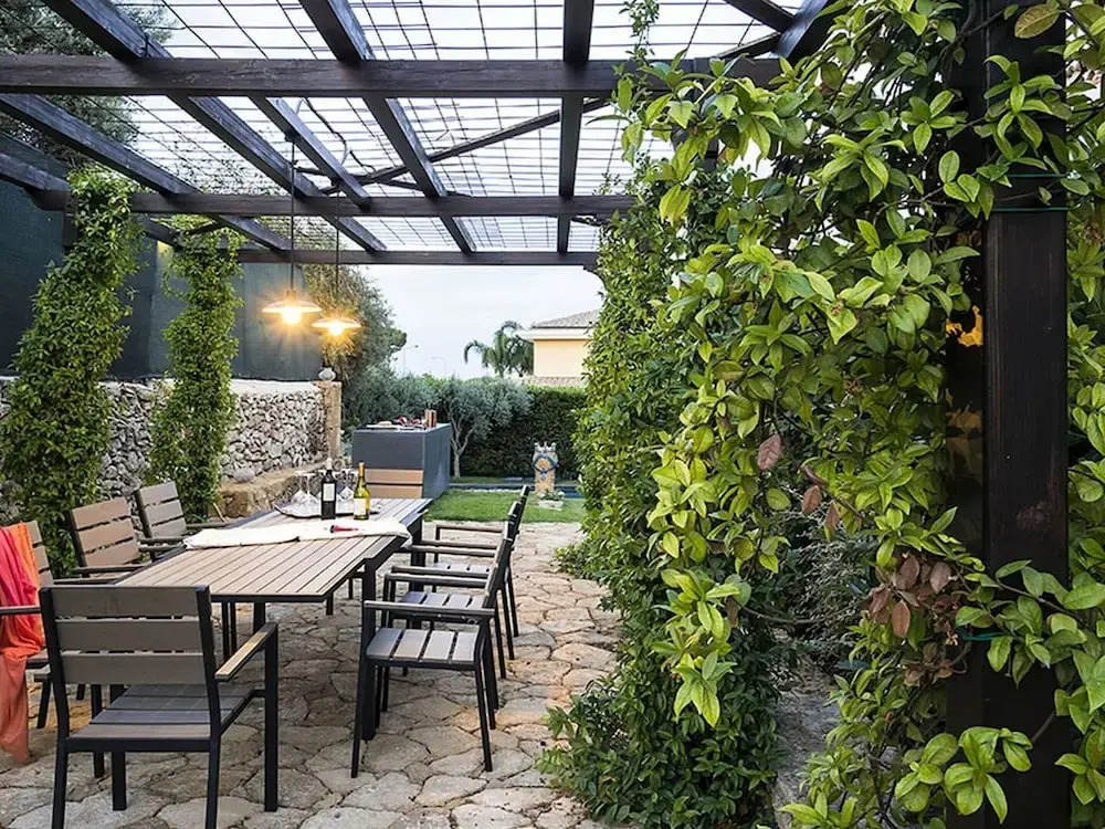 Lovely Luxury Villa With Private Pool Near the Center of Syracuse