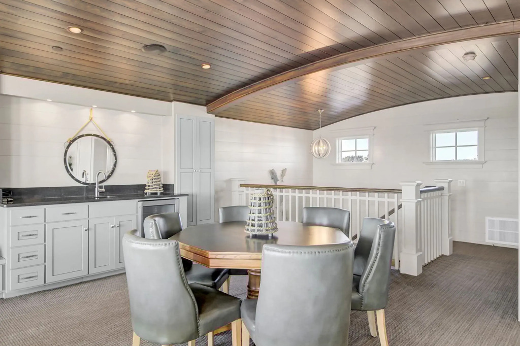 3100 Palm Boulevard by Avantstay Beachfront, Ocean Views, Private Pool