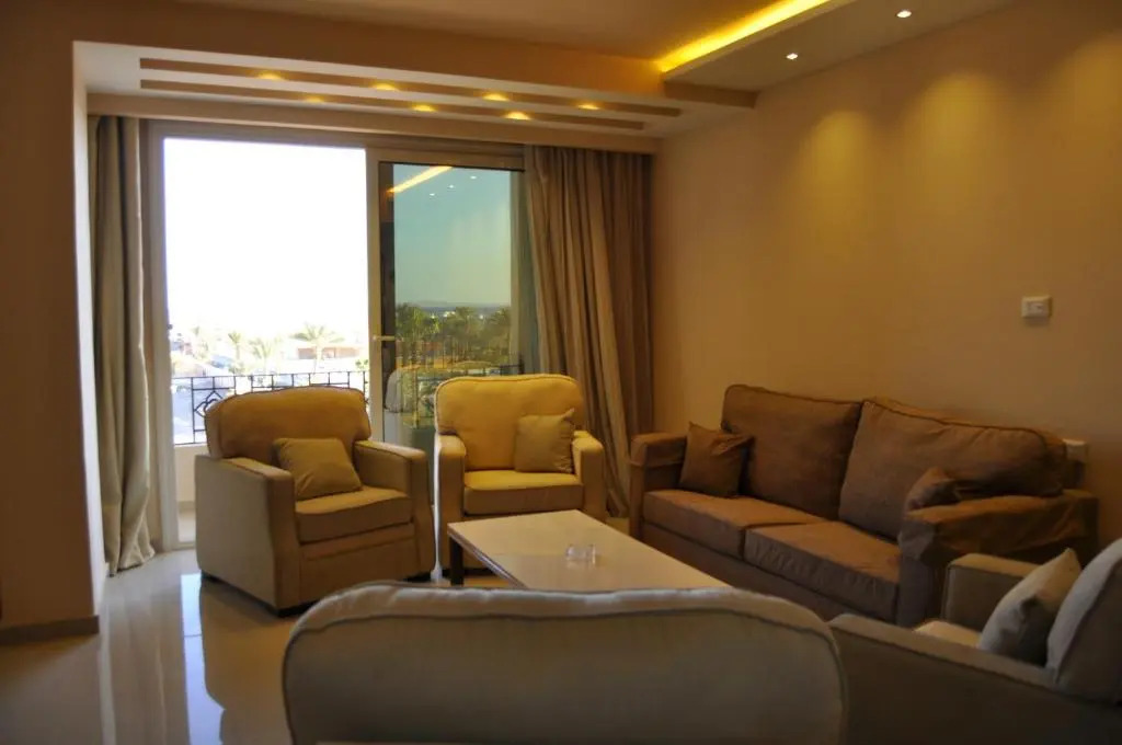 luxury Two bedroom Apartment with sea view