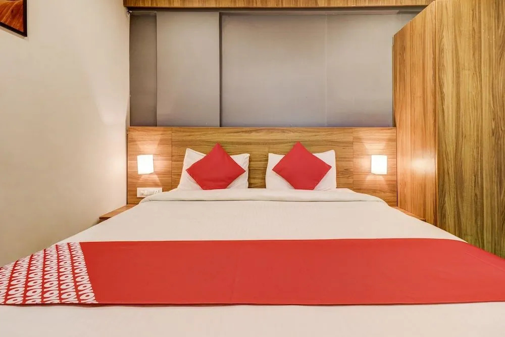 OYO Flagship 14799 NR Residency