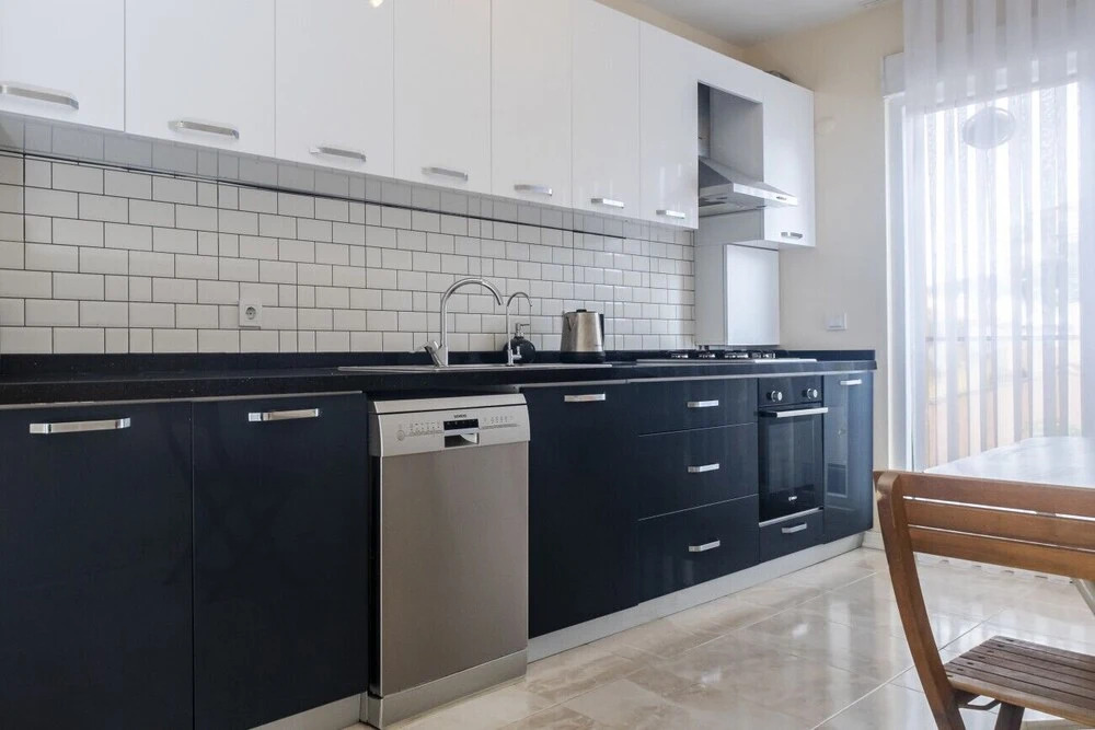 Modern and Central Flat With Balcony in Maltepe