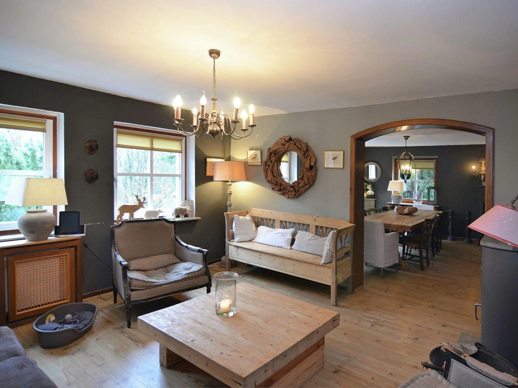 Quaint Holiday Home near Ski Area in Neuastenberg