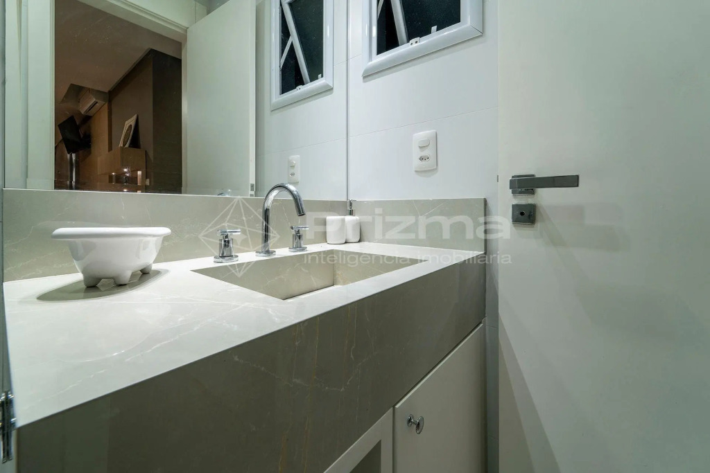 Varandas 01 B   Confortável Apartamento Em Condomínio De Luxo A Beira Mar Com Pi