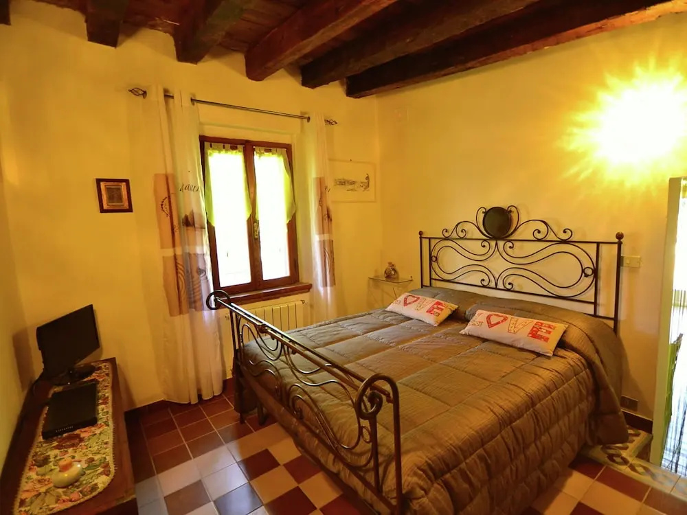 In a Beautiful Property with Pool And Views of the Hills of the Val di Chiana