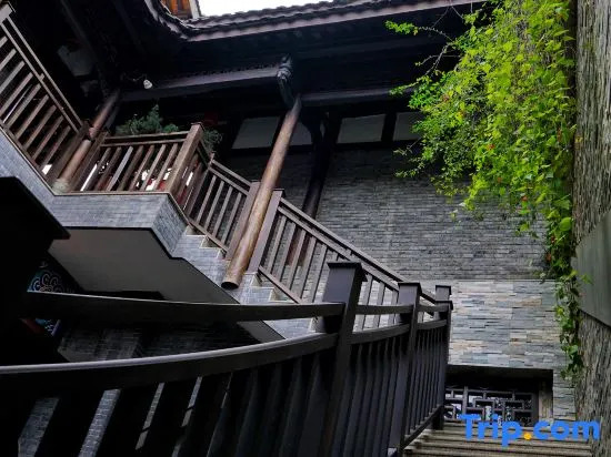 Taiji Huiguan Hotel