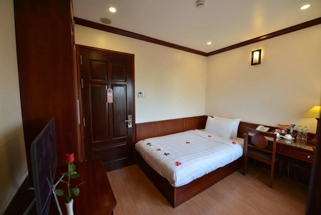 Blue Ha Noi Inn Legend Hotel