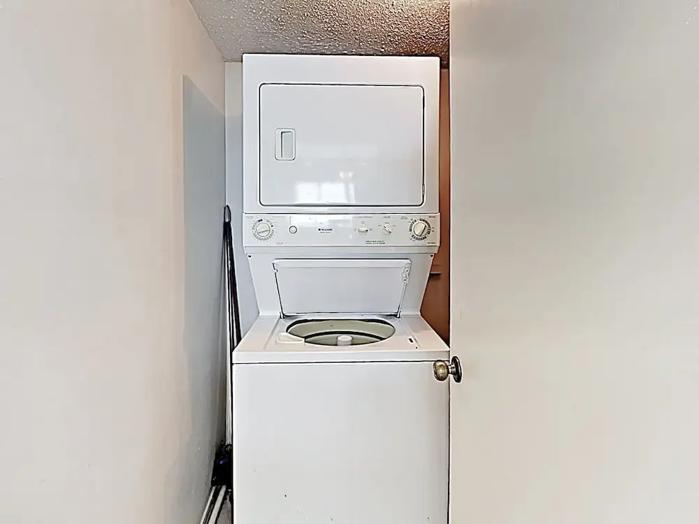 New Listing! Bright Beachfront Getaway W/ Balcony 2 Bedroom Condo
