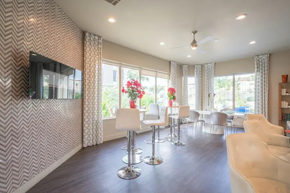 ROVE LIVING/KB - Lex on Central