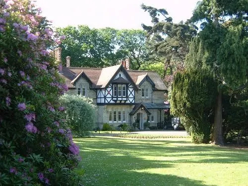 Rylstone Manor