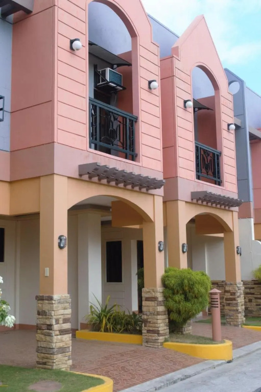 Manora Apartment