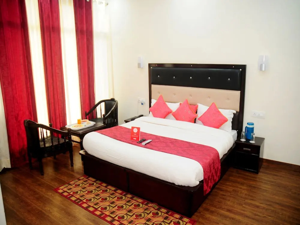 OYO 9407 Hotel Anjukul