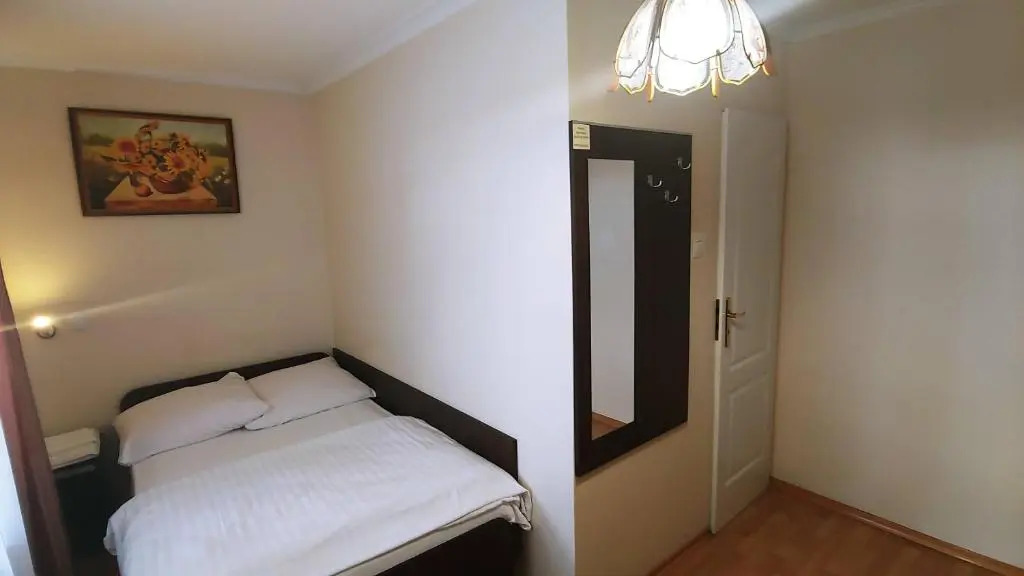 Hotel E7