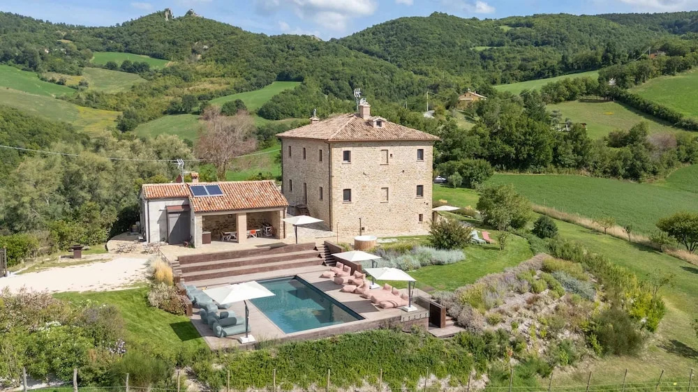 Palazzo Serre - Villa in the Countryside With Pool