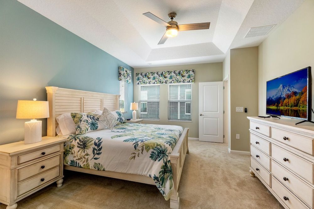 Lake Views, Private Pool & Spa, Games Room..