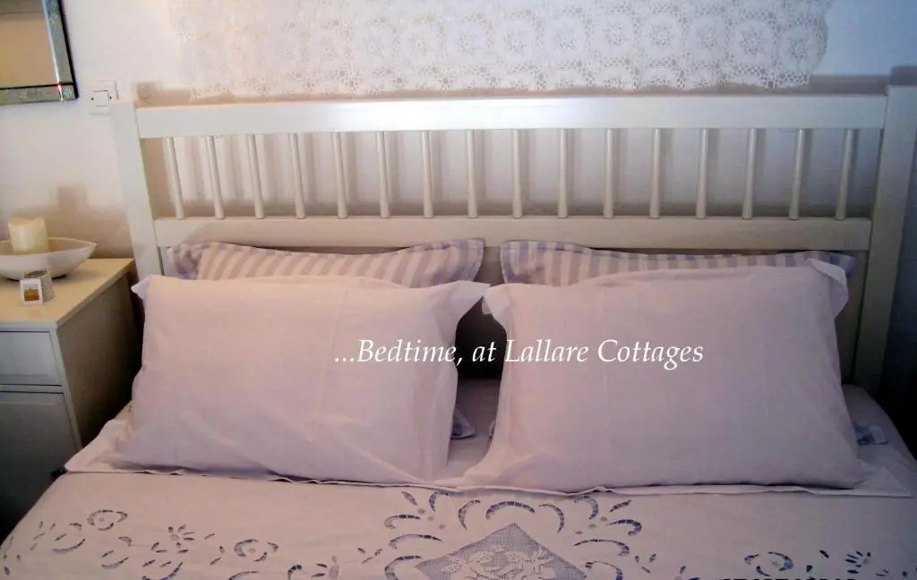 One bedroom house with city view furnished terrace and wifi at Skyros 4 km away from the beach