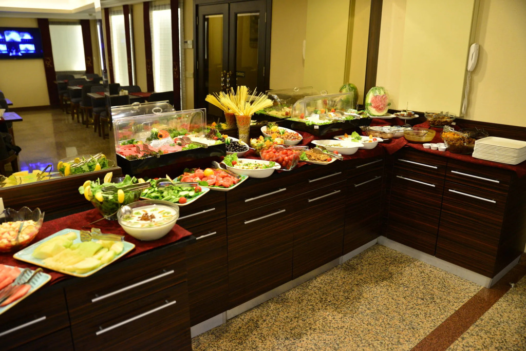 Golden Siyav Hotel