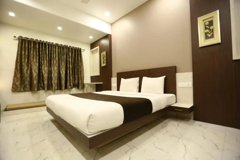 Hotel Madhuri Executive