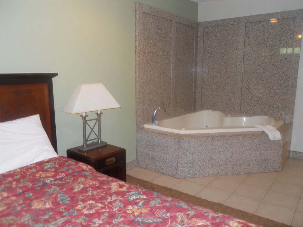 Airport Inn - Chattanooga