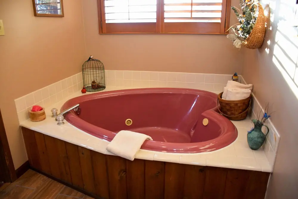 BOUNDARY HAVEN - 3 Br Cabin