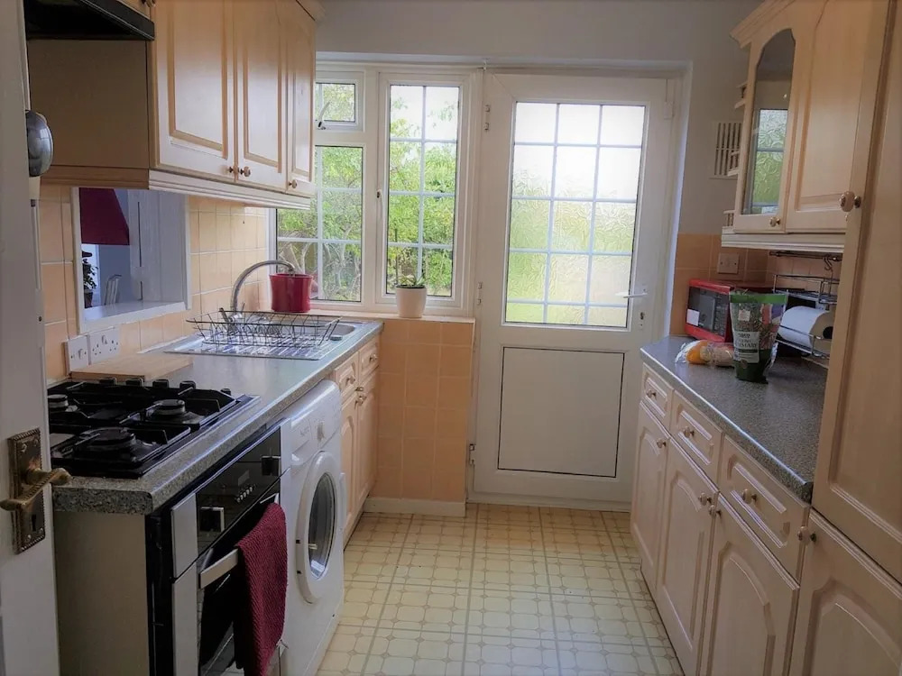 Poynters House - Huku Kwetu Luton