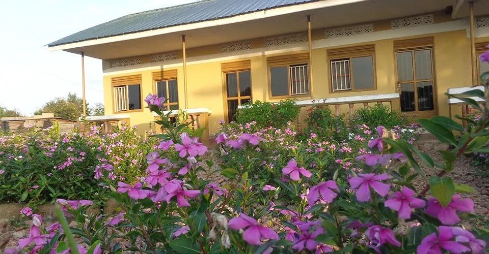 Tembo Safari Lodge