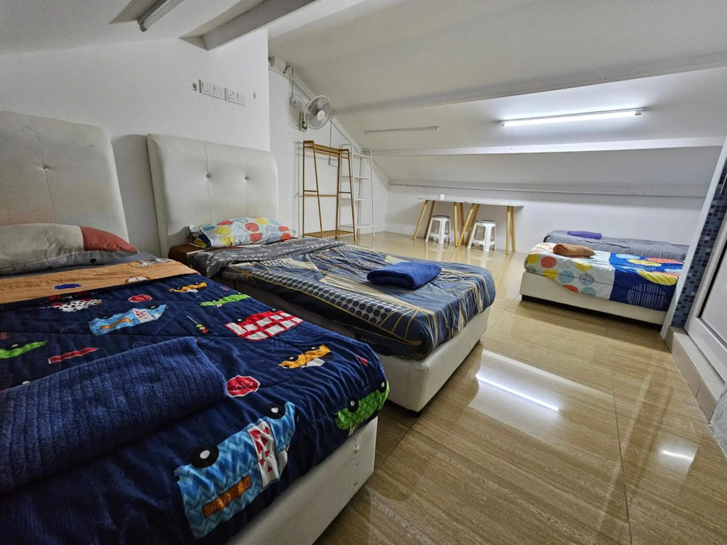 Color Mixed Home Hostel