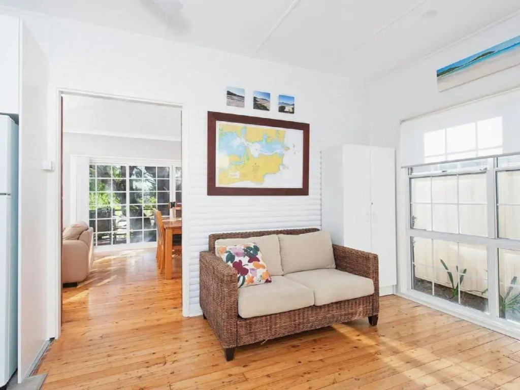 The Croft Cosy Beach House with Aircon and only 270m to the Beach