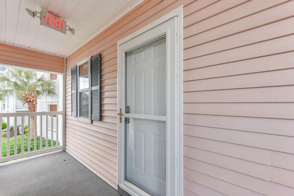 5 Mi to Beach: Myrtle Beach Condo w/ Pool Access!