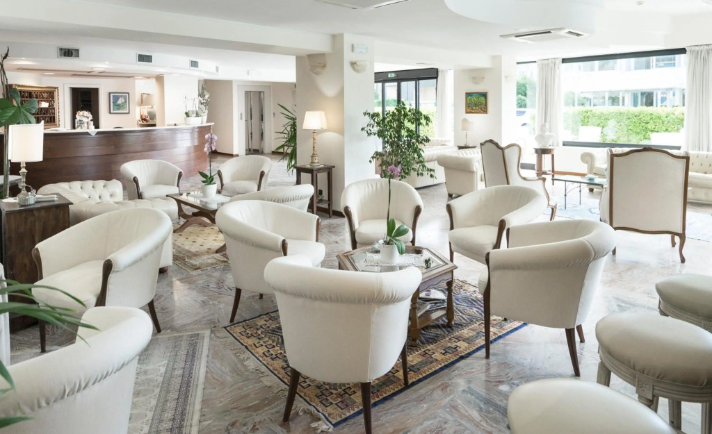 Hotel Apollo