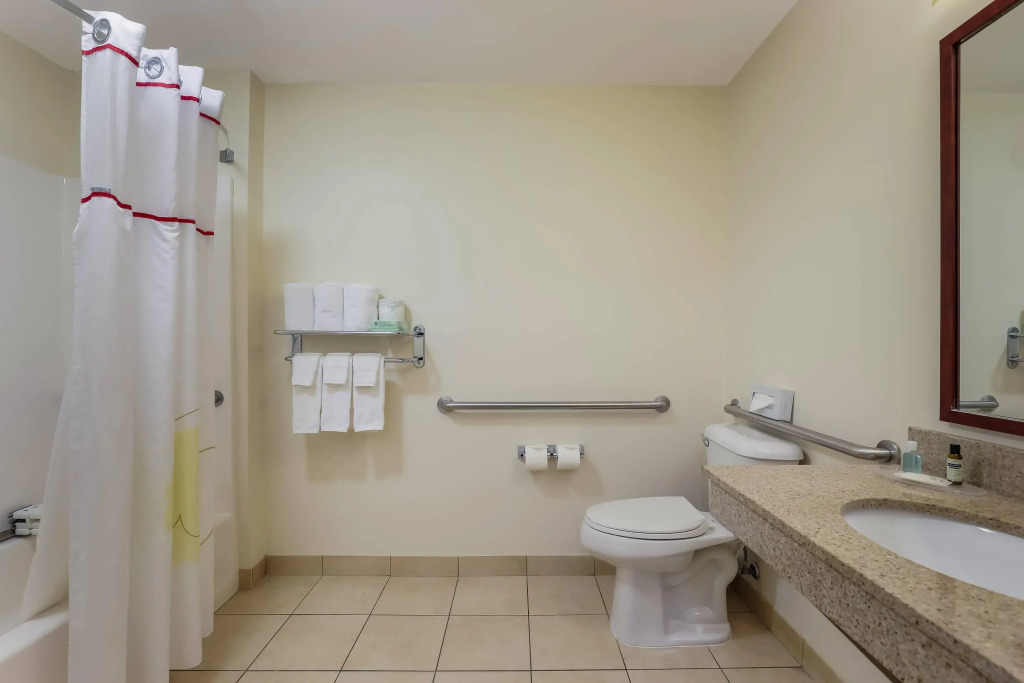 MainStay Suites Fitchburg - Madison