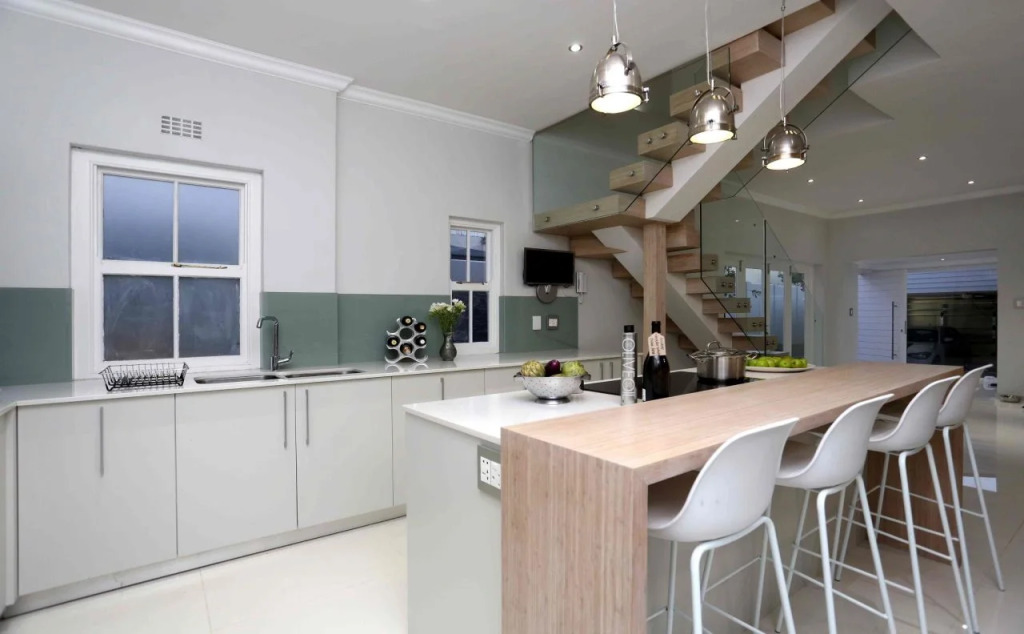 Cricklewood Place Luxury Holiday Homes