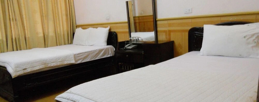 The Long Hotel