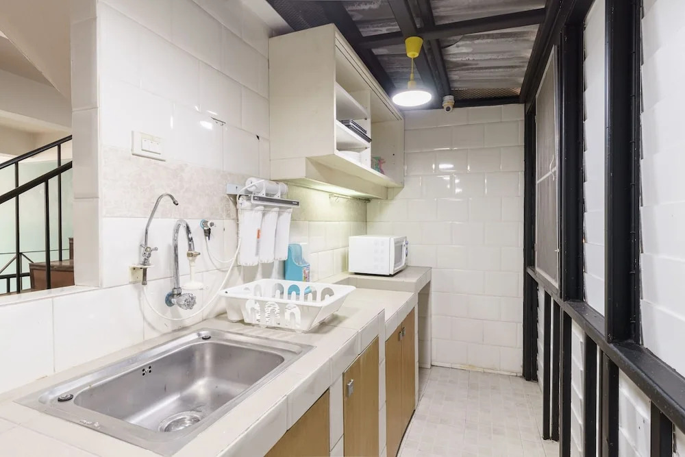 99 Hostel